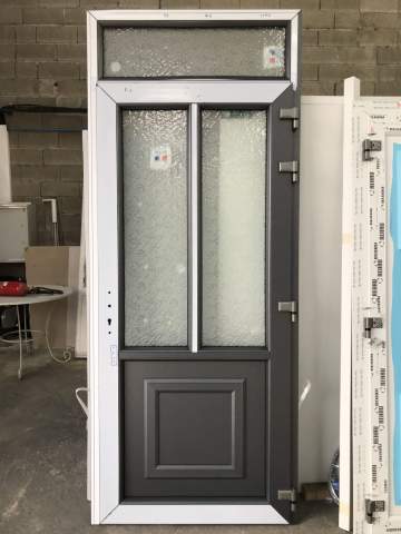 porte d'entrée avec imposte vitrée gris 